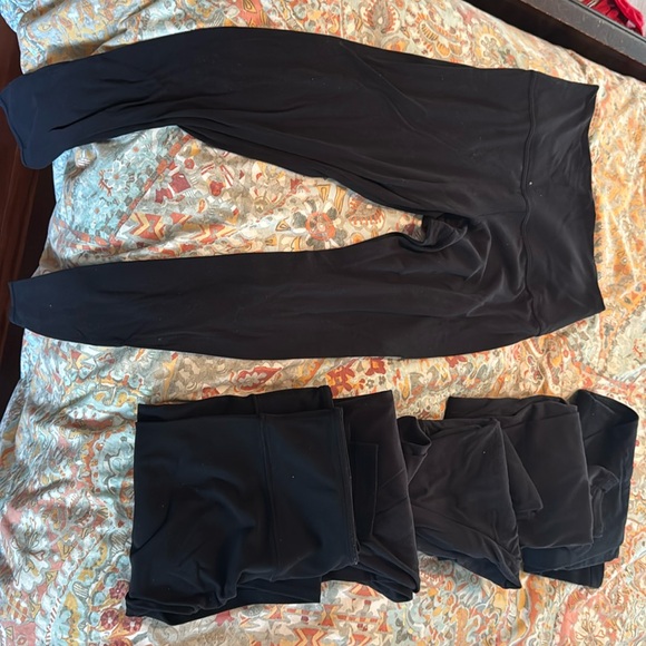 Lot (6) Lululemon leggings black size 8 - 6 pair